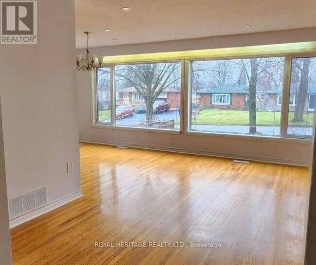 Photo du bâtiment - 975 Hawthorne Ct