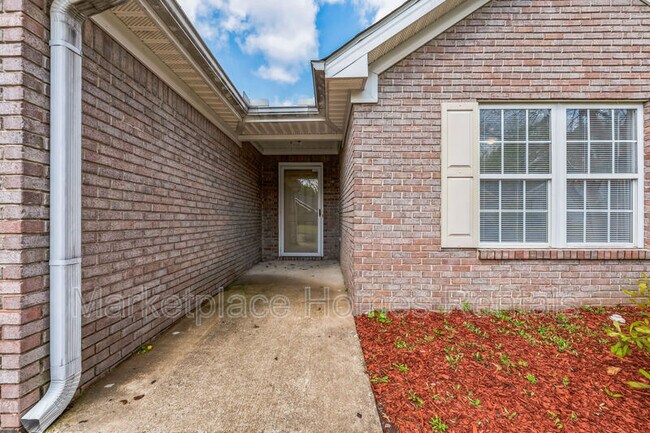 Foto del edificio - 1700 Crabtree Cir
