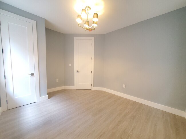 55 Lincoln Ave 303 - 63 Lincoln St