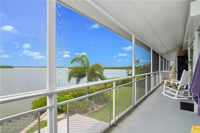 Building Photo - 330 Kon Tiki Dr