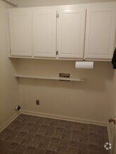 Building Photo - 4001 Hanover Ct