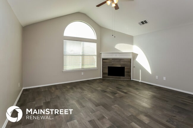 Building Photo - 305 Flowering Plum Ln