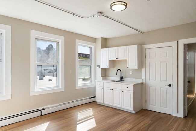 Photo - 50 Common St Apartment