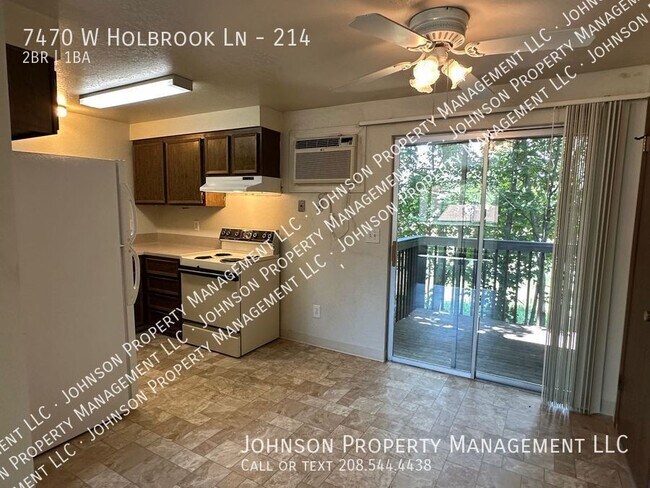 Foto del edificio - 7470 W Holbrook Ln