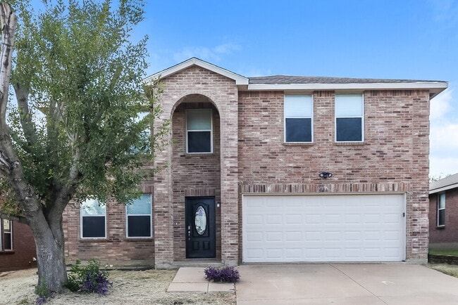 Building Photo - 621 Almandora Dr