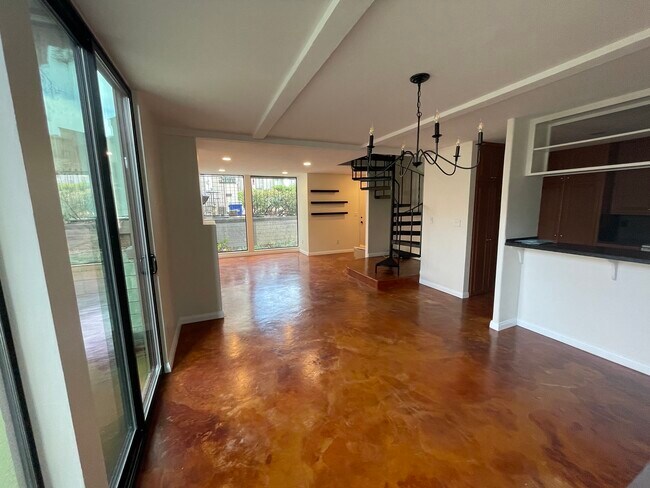 Foto del edificio - 675 S Sierra Ave