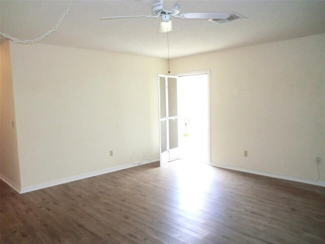 Building Photo - 445 Gloucester Blvd