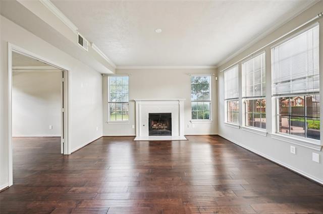 Building Photo - 2000 Antwerp Ave