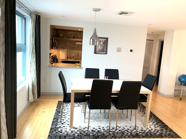 Foto del edificio - 170 Gore St