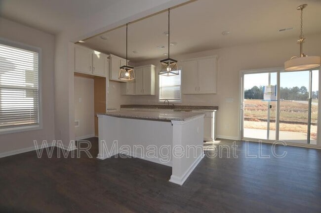 Building Photo - 8145 Sheffield Dr