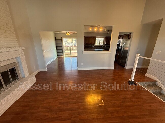 Building Photo - 8013 N Congress Ave