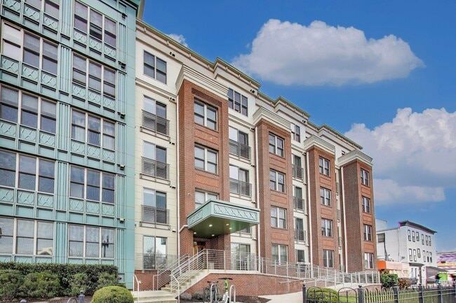 Foto del edificio - 1350 Maryland Ave NE