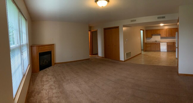 Building Photo - Apartment in Washington