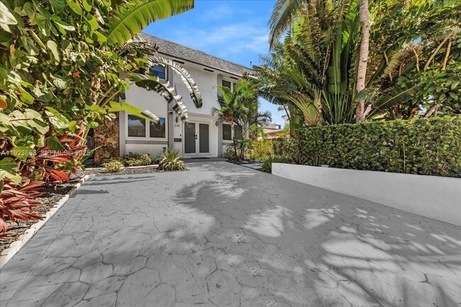 Foto del edificio - 348 Palm St