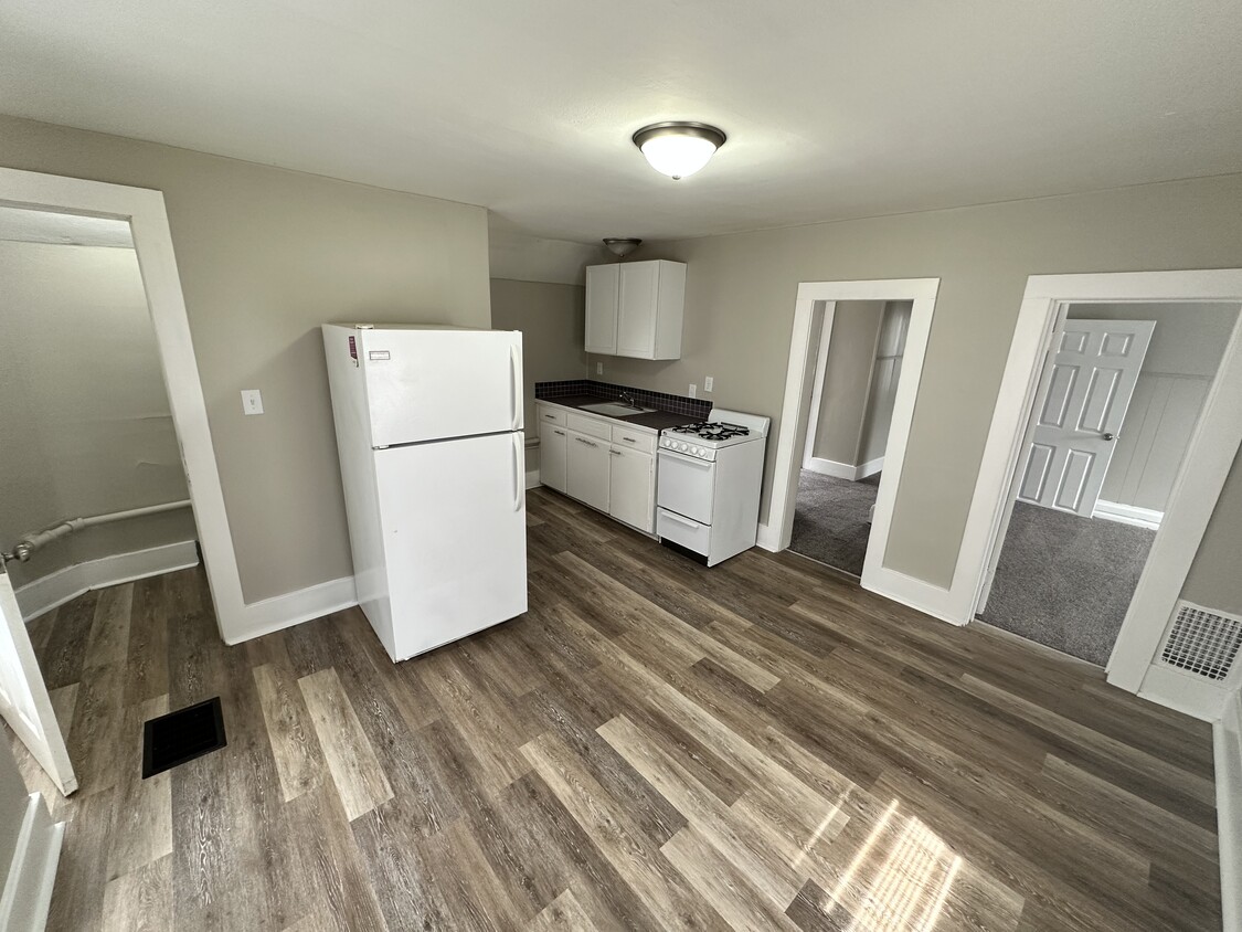 Primary Photo - 848 8th St