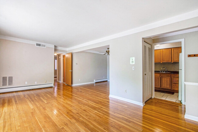 Building Photo - 1249 Island Dr