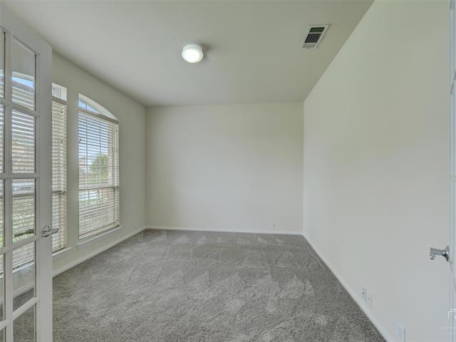 Foto del edificio - 1041 Crystal Lake Dr