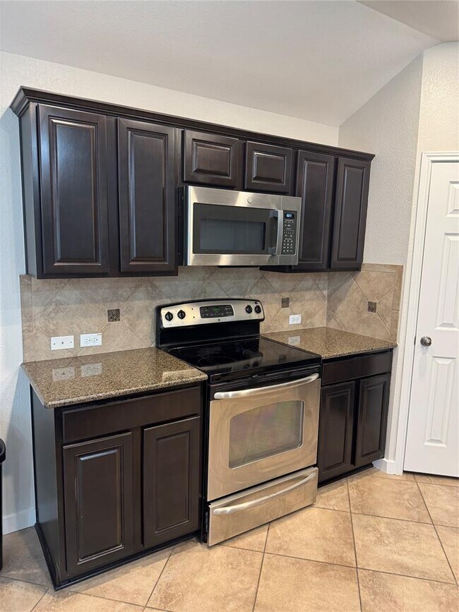 Foto del edificio - 7609 Buck Meadow Dr