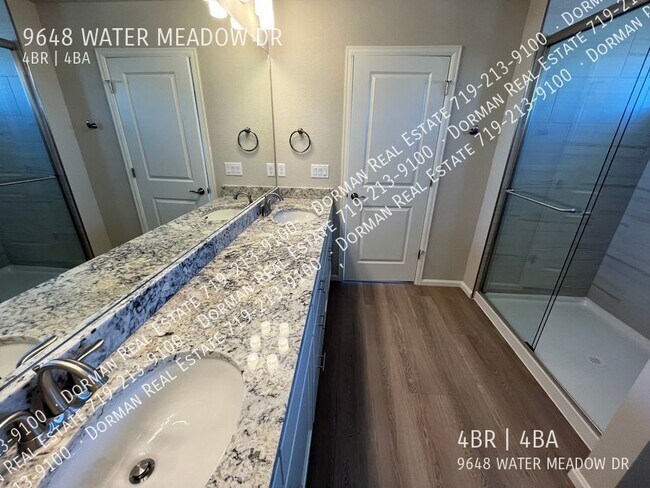 Foto del edificio - 9648 Water Meadow Dr