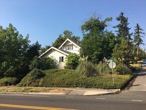 Building Photo - 2200 Willamette St
