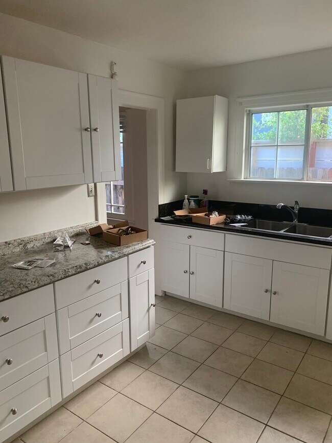 Foto del edificio - 806 N Ogden Dr