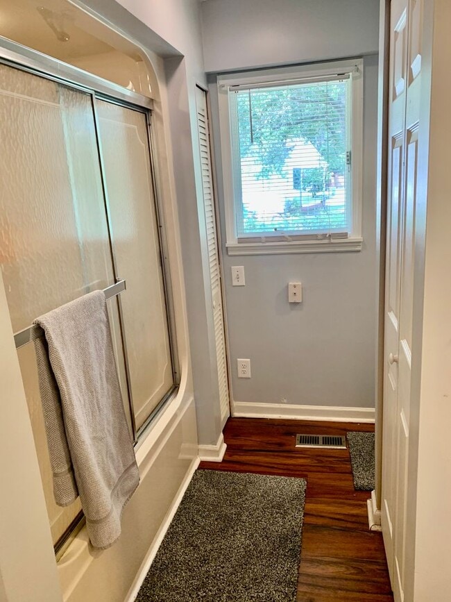 Foto del edificio - 3-bedroom, 2-bath home