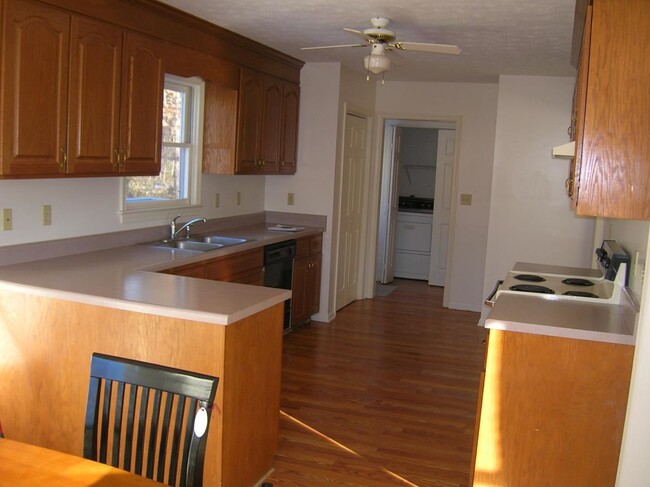 Building Photo - 25 Haney Rd
