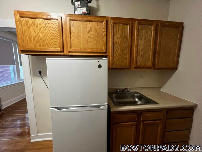 Foto del edificio - 109 Brainerd Rd