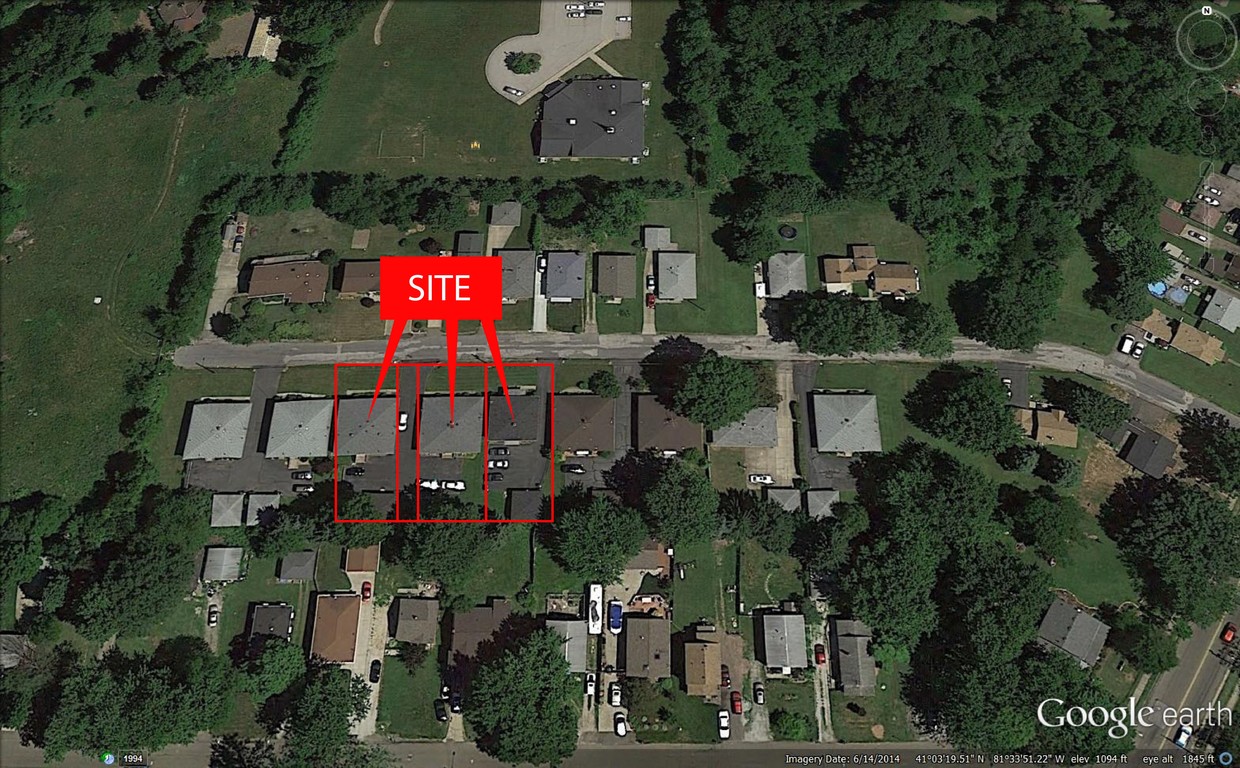 Building Photo - 1036-1050 Saxon Ave