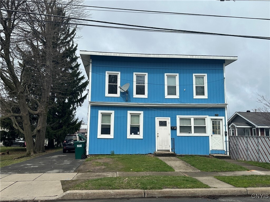 Primary Photo - 97 E Seneca St