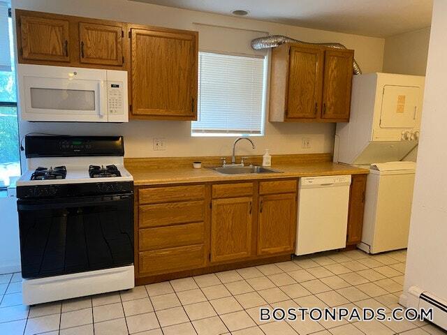 Foto del edificio - 2028 Massachusetts Ave