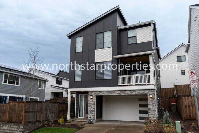 Building Photo - Modern and Spacious near Forest Park