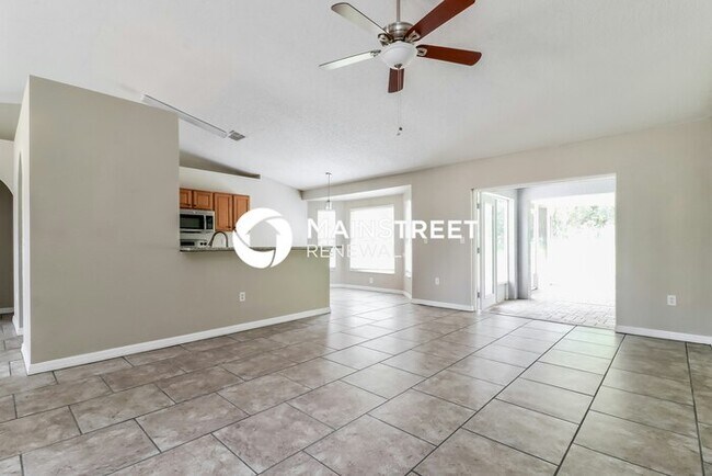 Building Photo - 3 Bedroom Pet-Friendly Home in Spring Hill, FL with Main Street Renewal