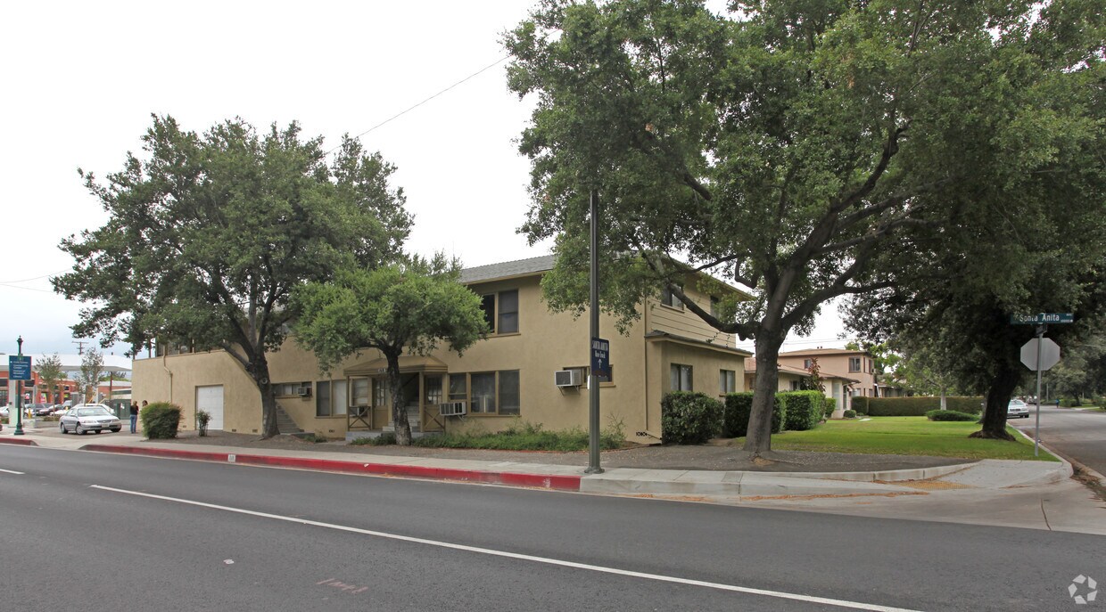 Primary Photo - 1018 Santa Anita Ave