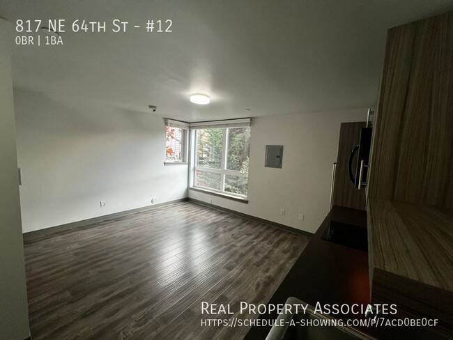 Foto del edificio - Affordable studio in desirable Roosevelt N...
