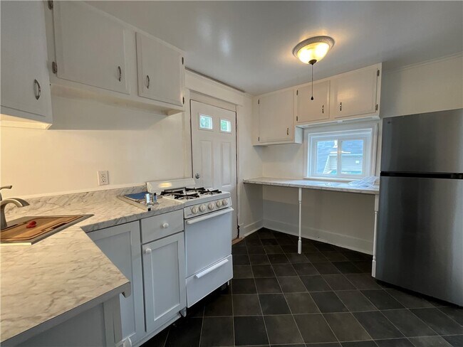 Foto del edificio - 22 Hickok Ave