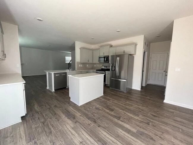 Foto del edificio - 3711 Stanley Creek Dr