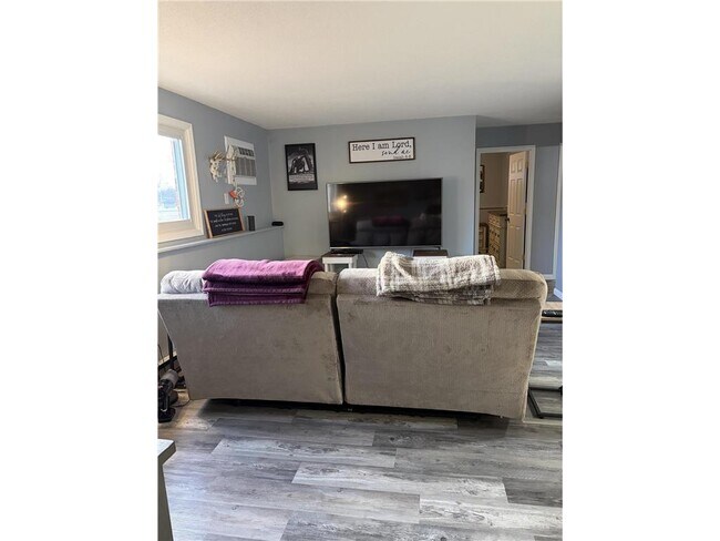 Foto del edificio - 102 Lake Ave S