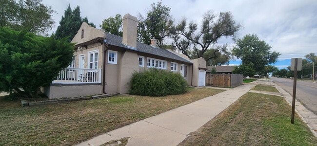 Building Photo - MOVE IN SPECIAL 1/2 OFF FIRST FULL MONTHS RENT.  ALL PROSPECTIVE TENANTS MUST SUBMIT A $58 NON-RE...