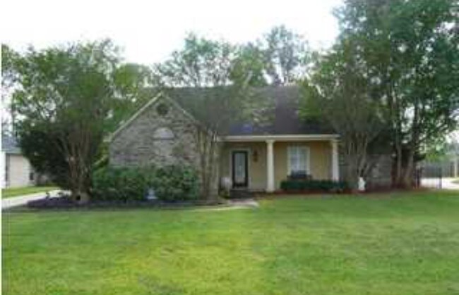 Building Photo - 12842 Magnolia Chase Dr