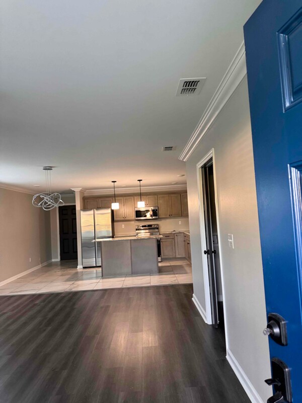 Building Photo - 107 Pinecrest Blvd