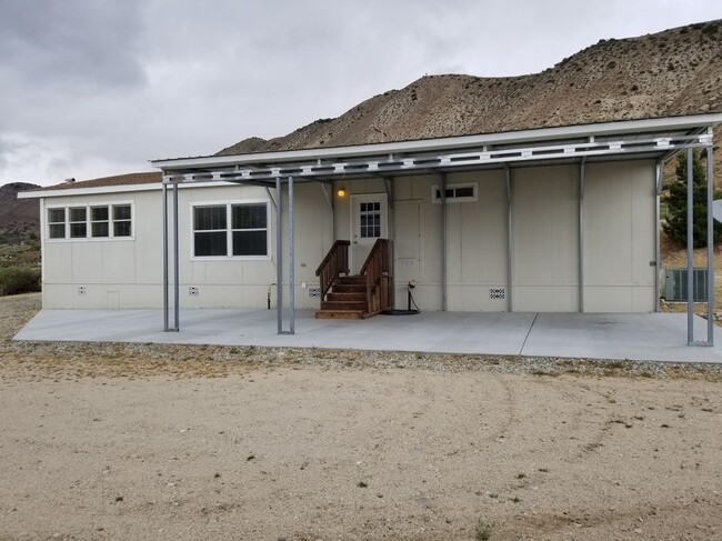Building Photo - 5825 Rockview Rd