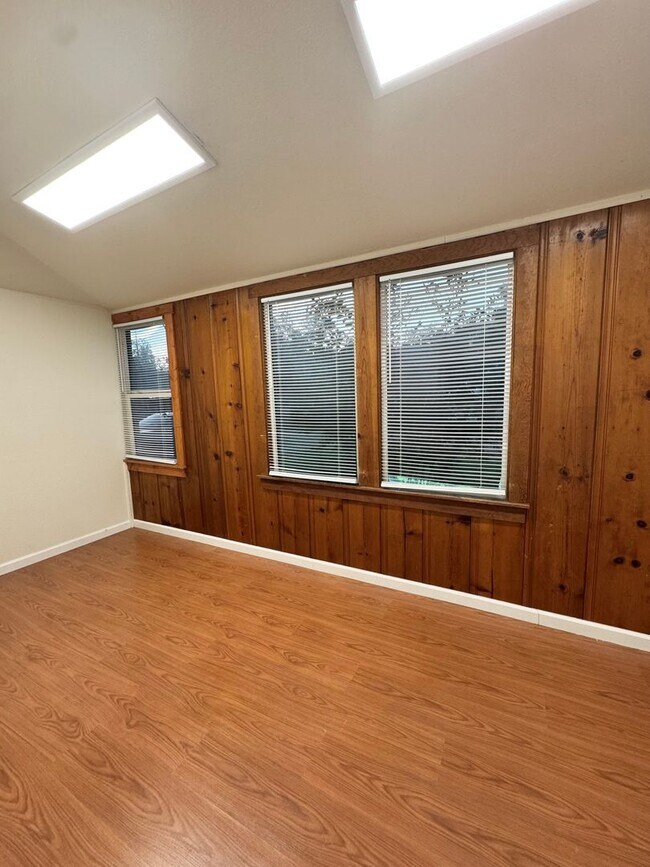 Foto del edificio - Spacious Country Home w/ HUGE SHOP!