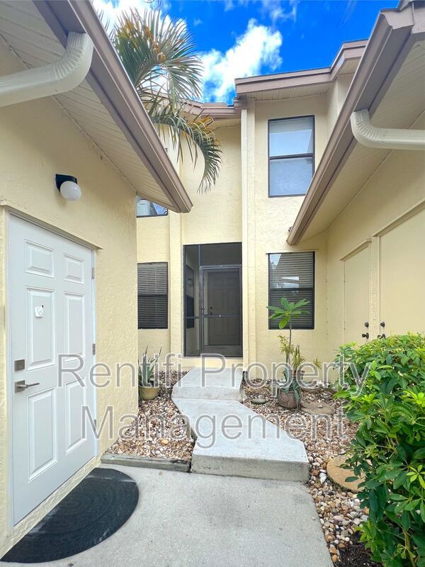 Building Photo - 15051 Parkside Dr
