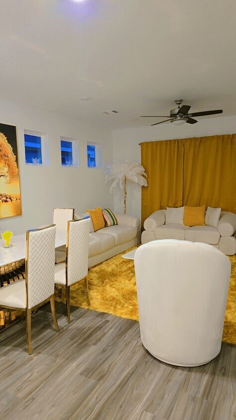 Foto del edificio - 7122 Clearwater Cv Dr