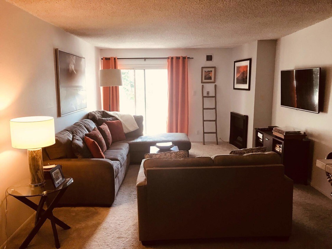 8163 Redlands St, Playa Del Rey, CA 90293 Condo for Rent in Playa Del