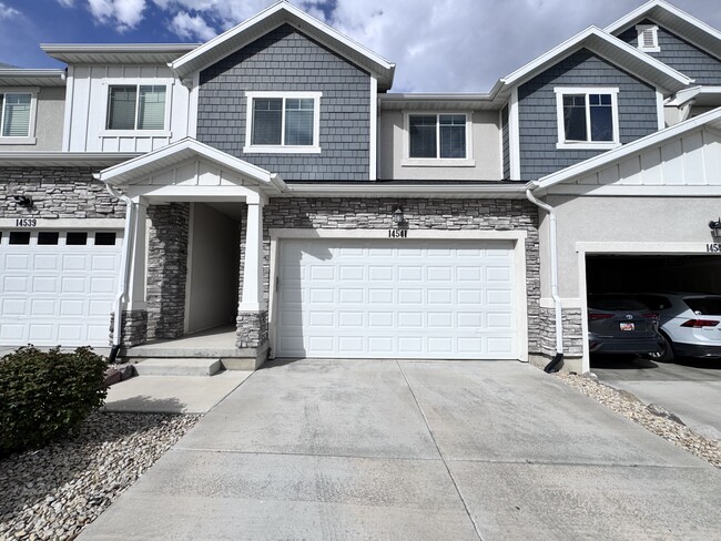 Building Photo - 14541 S Juniper Shade Dr