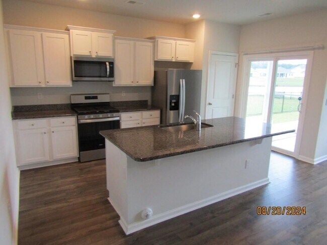 Foto del edificio - 2155 Ainsley Dr