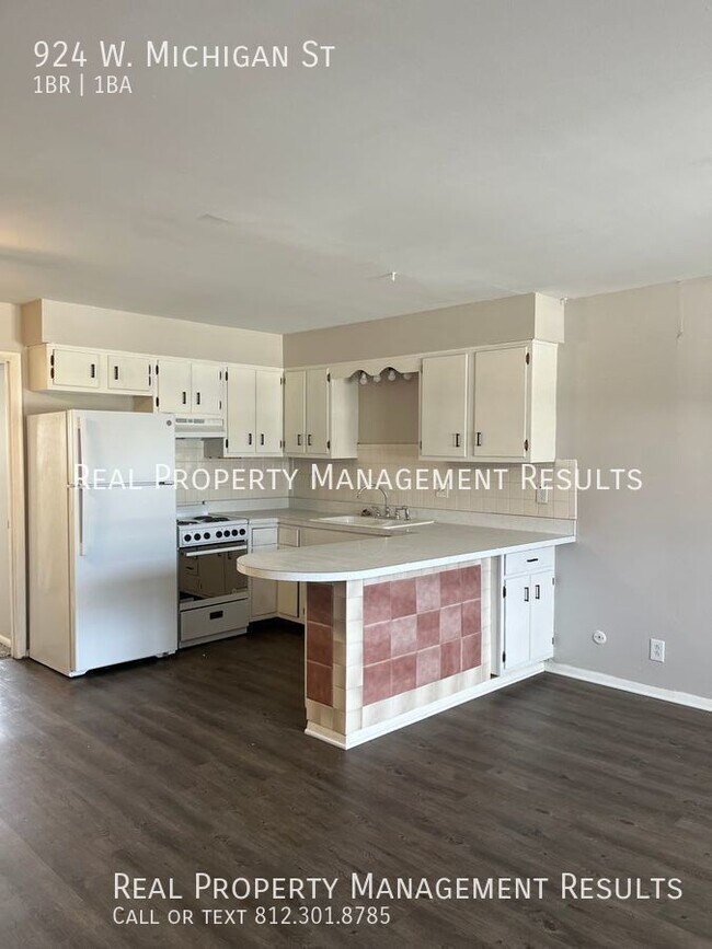 Building Photo - 1 Bedroom, 1 Bath Apartment Close to Downtown