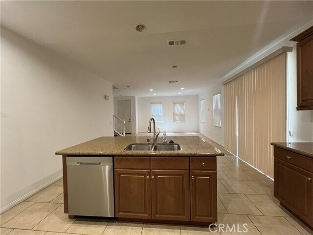 Building Photo - 81 Keepsake